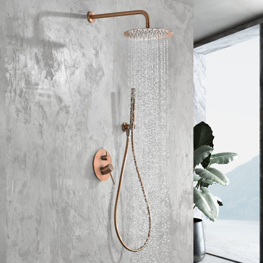 Conjunto de duche Monza de encastrar ouro rosa mate instalado em casa de banho moderna.