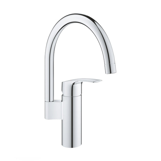 Torneira de cozinha monocomando Grohe Eurosmart cromada com bica alta em arco.